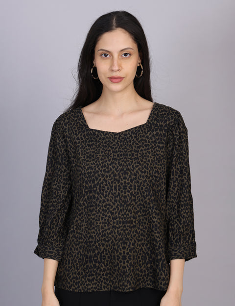 Wearhouse Women's Olive Woven Slim Fit Cotton Top