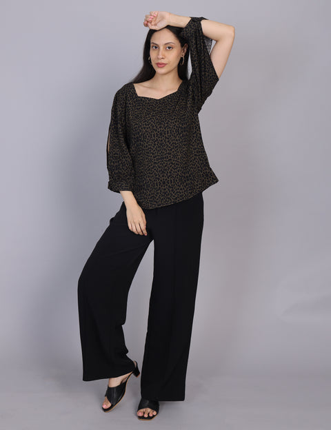 Wearhouse Women's Olive Woven Slim Fit Cotton Top